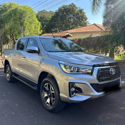 TOYOTA HILUX 2.8 SRX 4X4 CD 16V DIESEL 4P AUTOMÁTICO